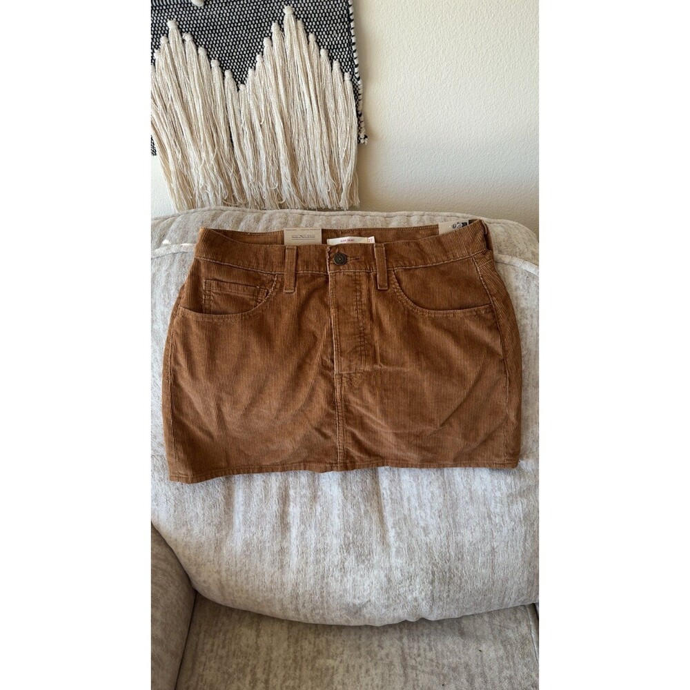 Levi | Icon Skirt (27)
